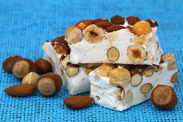 تصویر 4 از نوقای افتخاری تبریز با مغز تازه و طعم اصیل